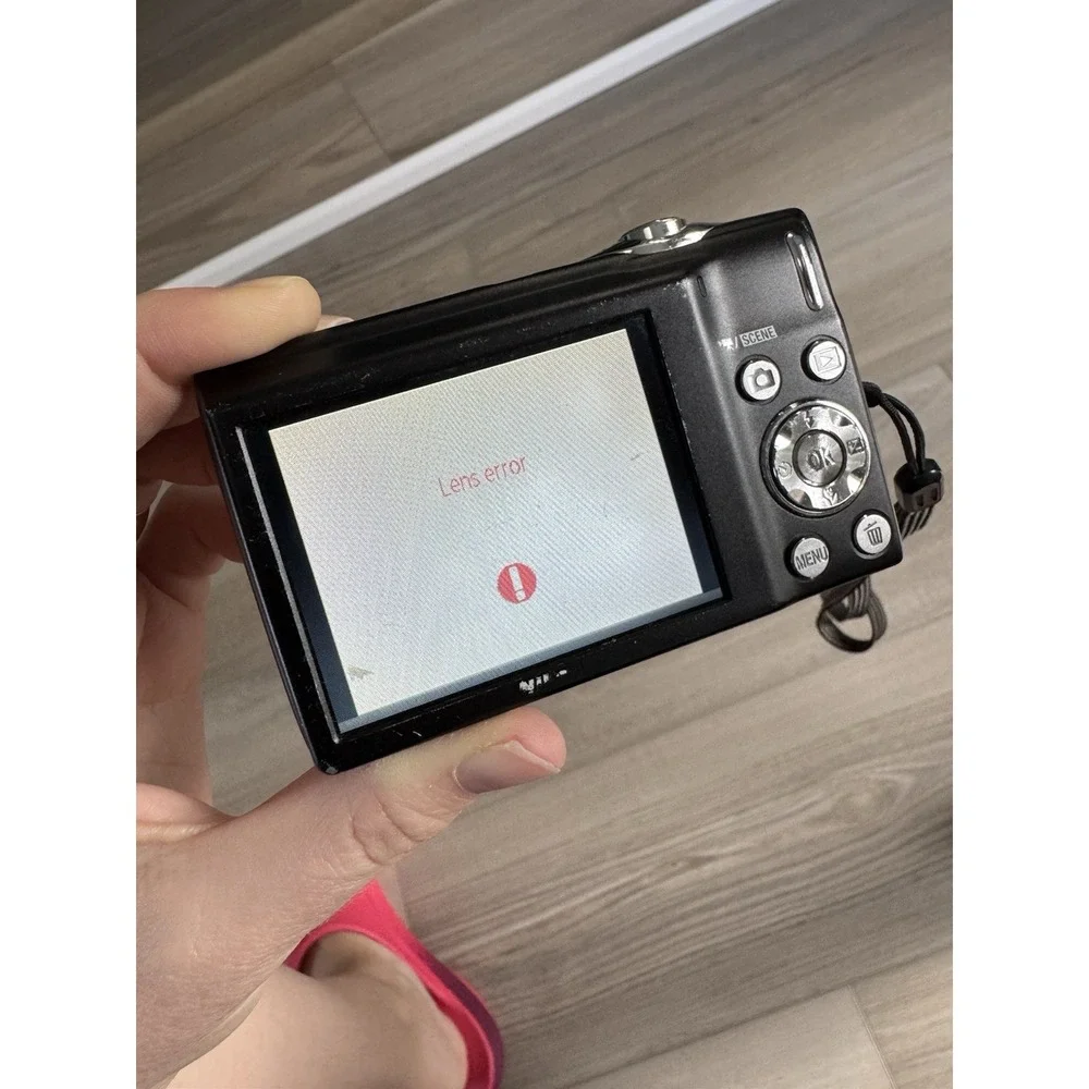 Nikon COOLPIX S3000 12.0‎ MP Digital Camera 4X Optical Zoom Plum Lens Error